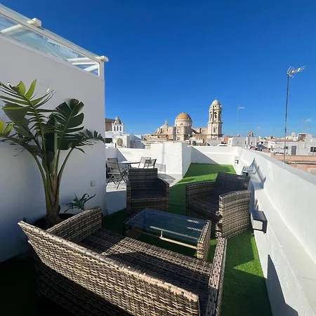 Hidden Gem Penthouse El Meson דירה קדיז
