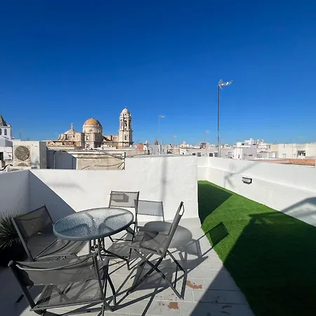Hidden Gem Penthouse El Meson קדיז
