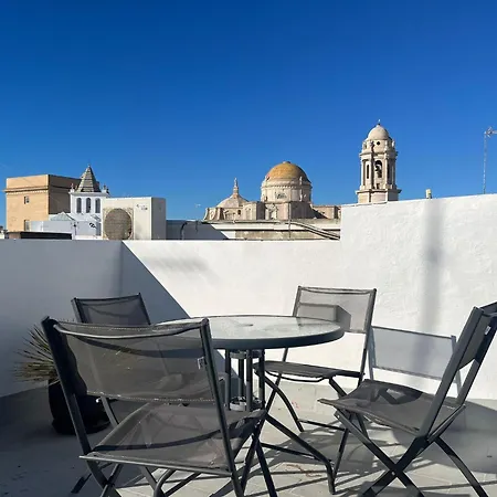 Hidden Gem Penthouse El Meson קדיז